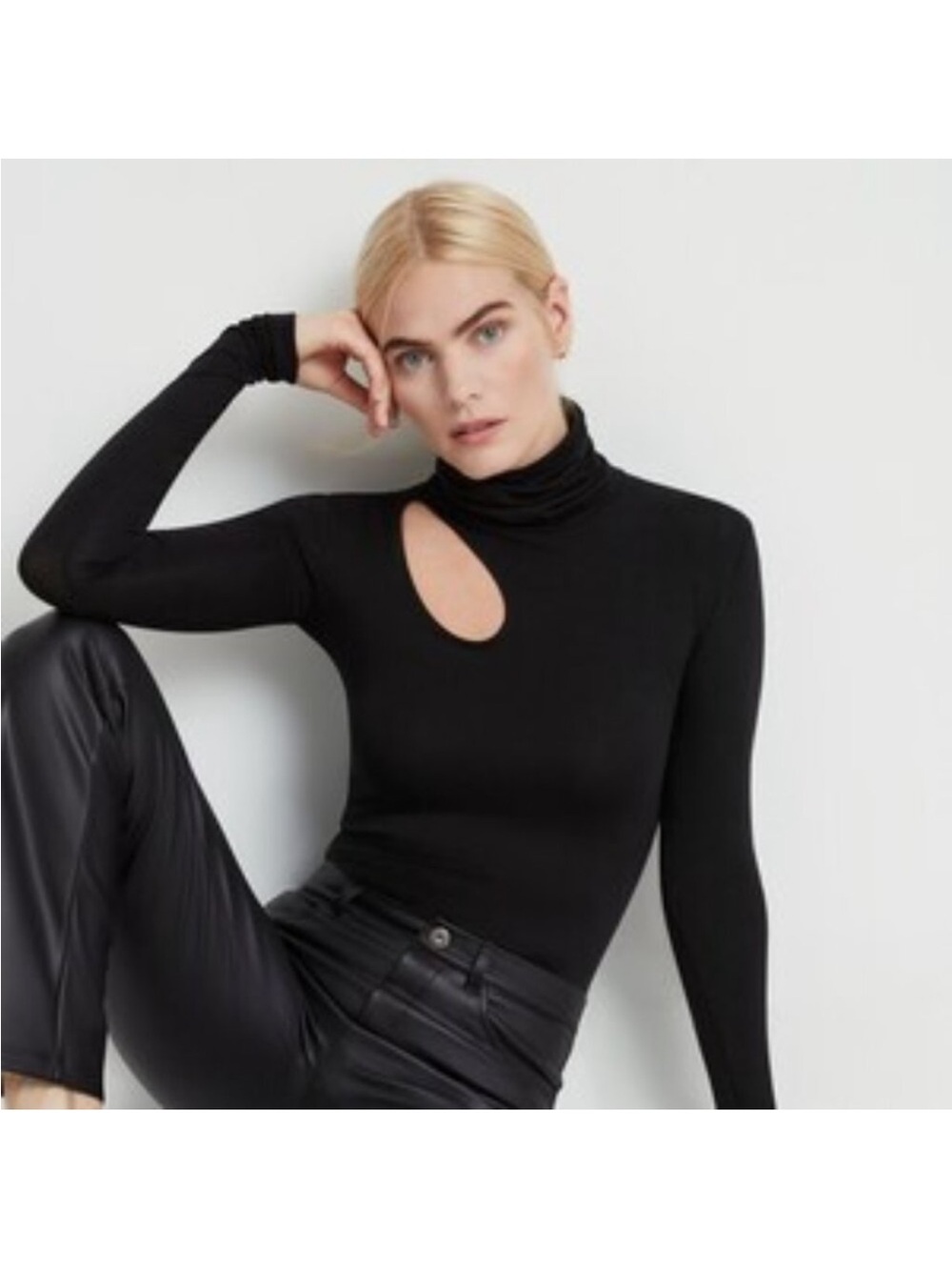 Women's Black Cutout Turtleneck Long-Sleeve Top